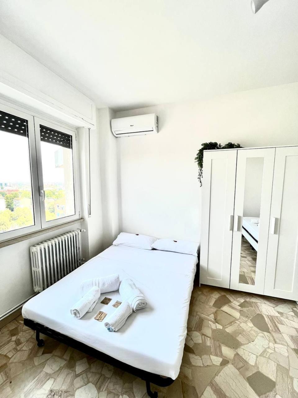 Ferienwohnung Skyscraper 11 Cinisello Balsamo Exterior foto